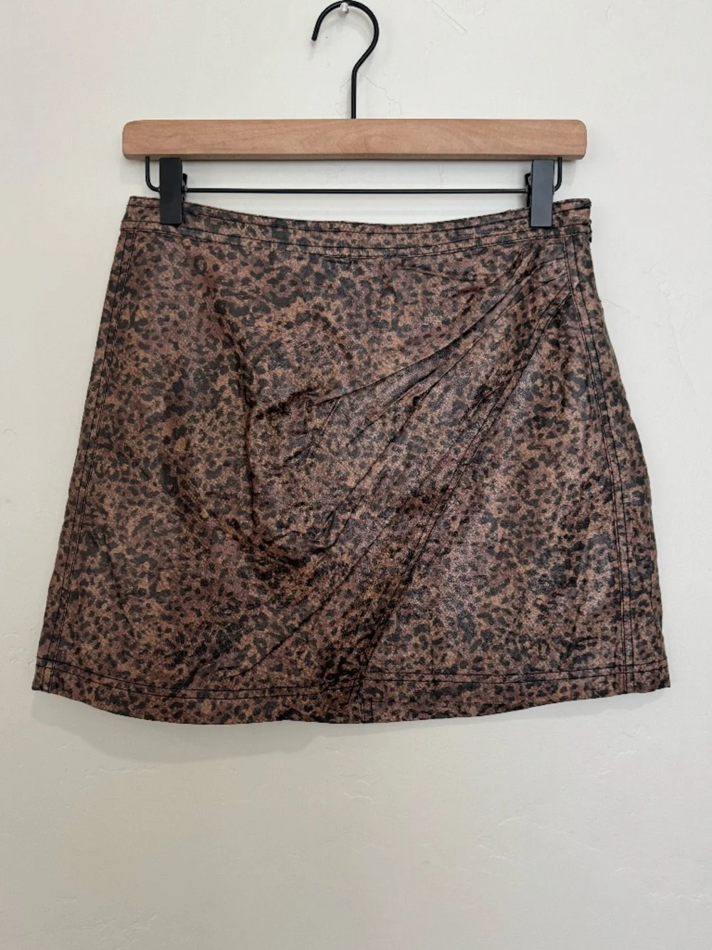 Free People Fake Out Leopard‎ Print Faux Wrap Mini Skirt 6 Vegan Indie Sleaze